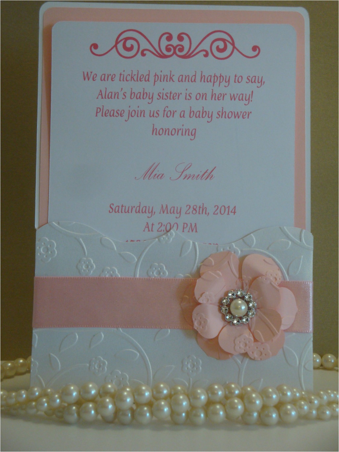 babyshower invitation embossed
